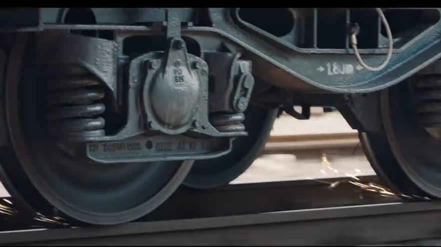 BMW M Town – Railroad Crossing
