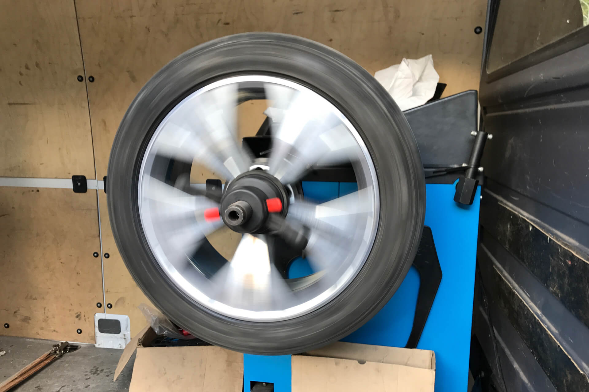 Mobile tire shop