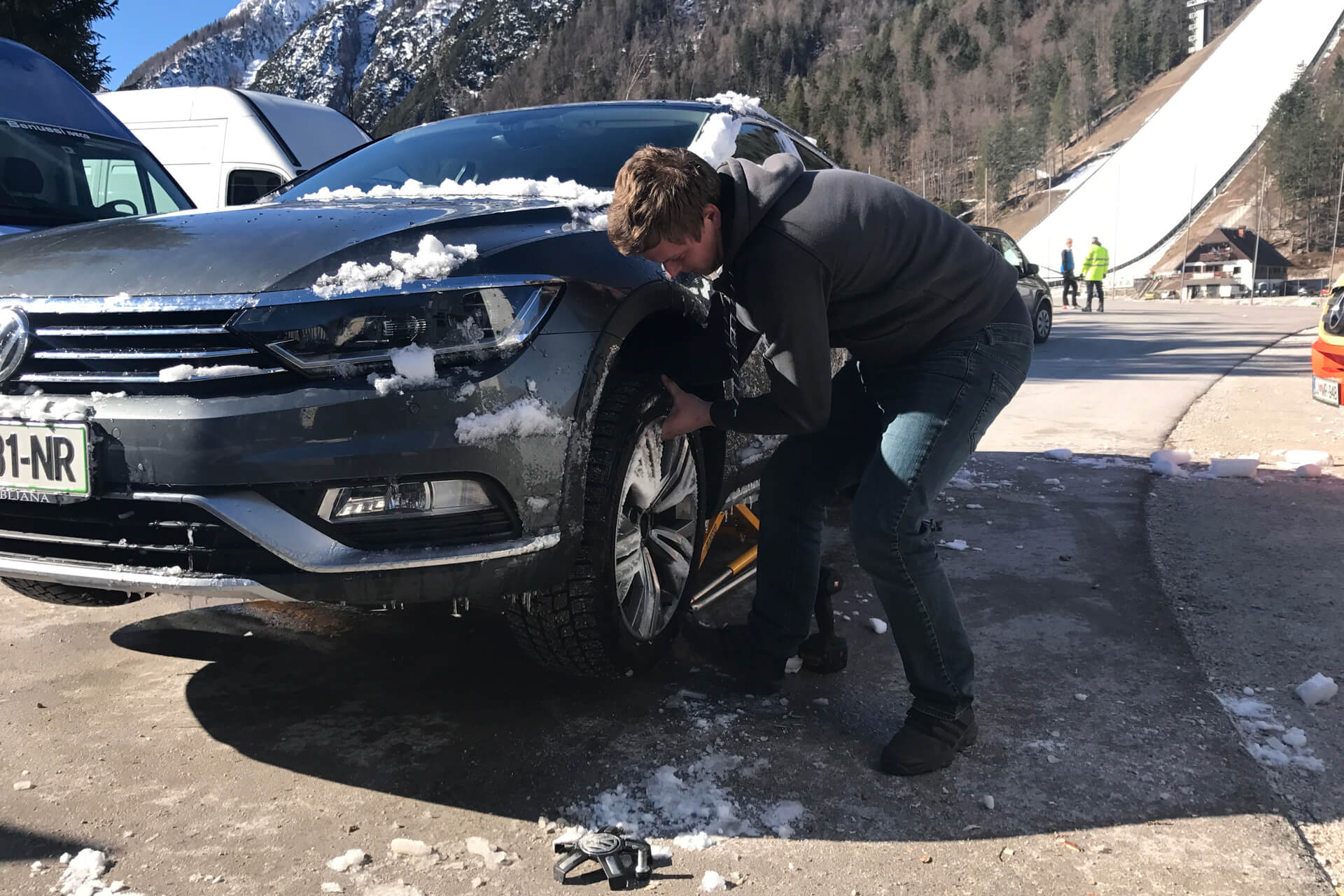 https://www.test.readyonset.com/wp-content/uploads/2023/11/Mobile-tire-workshop-5.jpg